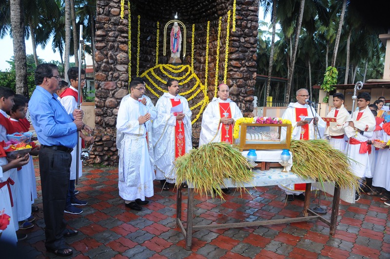 â€˜Monthiâ€™ feast celebrations at Pangla Shankerapura church